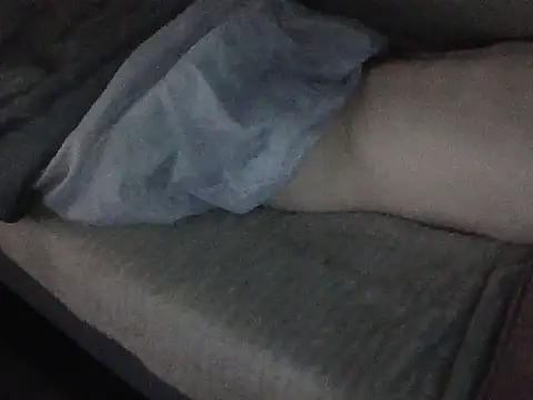 Wojtek150398 online show from October 2025 09:08:02 PM