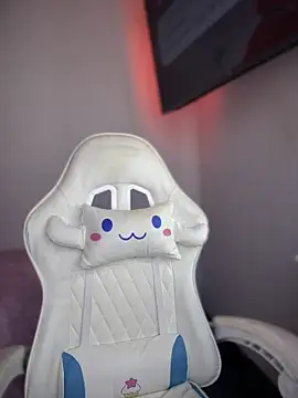 Snapshot of isabela_l chatting on September 2025 05:36:02 PM isabela l online show from September 2025 05:36:02 PM