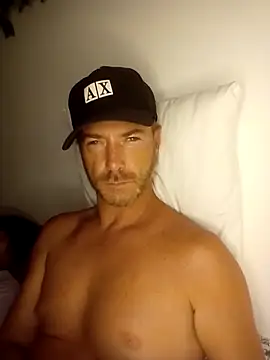 Snapshot of Loiroatv36 chatting on March 2026 09:15:02 AM Loiroatv36 online show from March 2026 09:15:02 AM