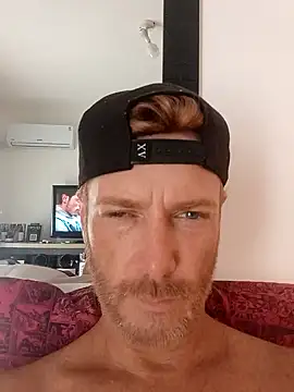 Snapshot of Loiroatv36 chatting on April 2026 04:12:01 PM Loiroatv36 online show from April 2026 04:12:01 PM