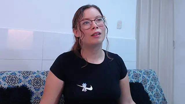 zoewhite2 online show from September 2025 09:48:01 PM