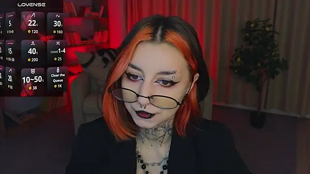 Snapshot of Mistress__Marcelline chatting on June 2026 01:30:02 AM Mistress Marcelline online show from June 2026 01:30:02 AM