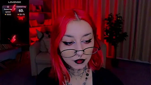 Snapshot of Mistress__Marcelline chatting on July 2026 01:43:02 AM Mistress Marcelline online show from July 2026 01:43:02 AM