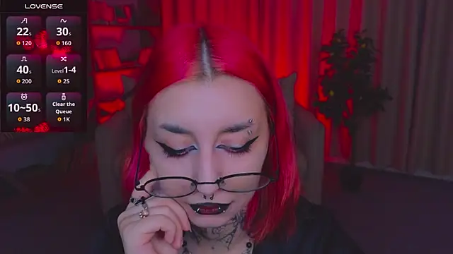 Snapshot of Mistress__Marcelline chatting on July 2026 02:06:02 AM Mistress Marcelline online show from July 2026 02:06:02 AM