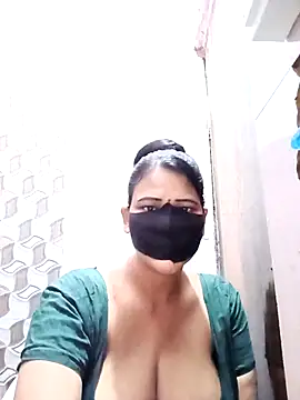 Snapshot of varnika chatting on April 2026 08:04:02 AM varnika online show from April 2026 08:04:02 AM