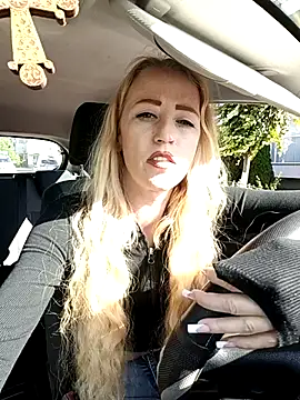 Snapshot of DeeA_Blondy chatting on September 2025 07:29:01 AM DeeA Blondy online show from September 2025 07:29:01 AM