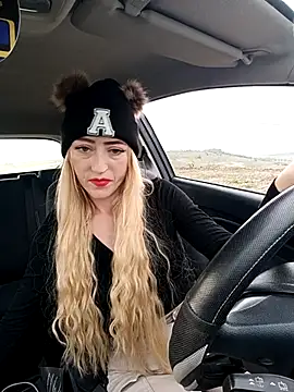 Snapshot of DeeA_Blondy chatting on October 2025 01:56:02 PM DeeA Blondy online show from October 2025 01:56:02 PM