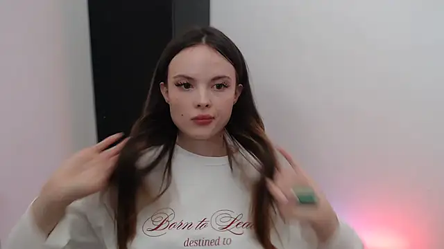 Ariella ari online show from September 2025 12:51:02 PM