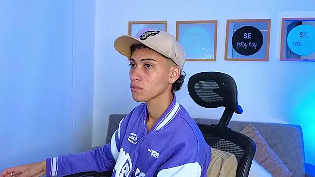 yulian vasquez online show from September 2025 12:27:02 PM