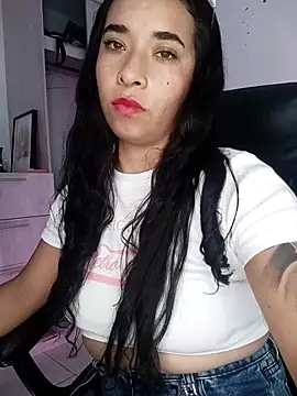 Snapshot of Valenn_fernandez chatting on June 2026 08:47:01 PM Valenn fernandez online show from June 2026 08:47:01 PM