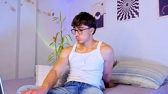 LatinReall online show from September 2025 11:37:01 PM