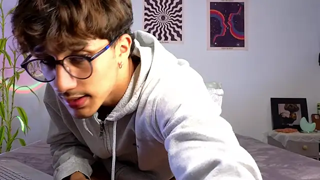 LatinReall online show from October 2025 10:09:01 PM