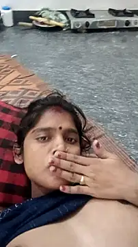 Guriya0076 online show from October 2025 04:15:02 PM