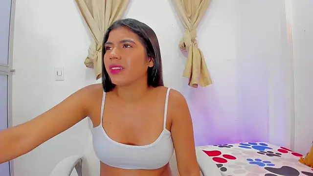 andrea sanchezz online show from December 2025 08:05:01 PM