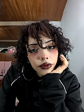 Snapshot of U-Upaaita chatting on March 2026 12:32:02 AM U-Upaaita online show from March 2026 12:32:02 AM