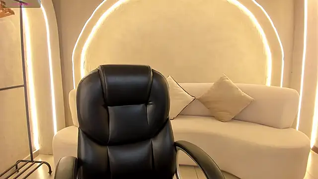 AmbarJames  online show from November 2025 12:04:01 PM