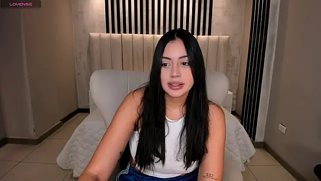 AmbarJames  online show from April 2026 11:41:02 AM