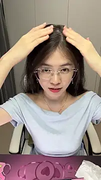 Snapshot of Qianqian-888 chatting on October 2025 01:12:01 PM Qianqian-888 online show from October 2025 01:12:01 PM
