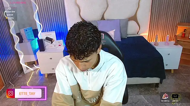 Snapshot of Ette_tay chatting on November 2025 09:21:02 PM Ette tay online show from November 2025 09:21:02 PM