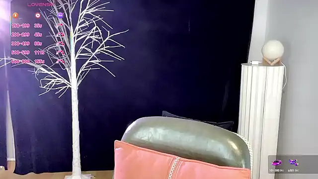 xiaoyue8888 online show from October 2025 02:23:02 AM