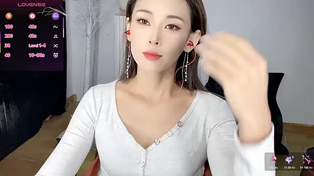 xiaoyue8888 online show from December 2025 03:24:01 AM