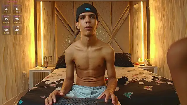 Snapshot of Hotcouple_222 chatting on September 2025 07:29:01 AM Hotcouple 222 online show from September 2025 07:29:01 AM