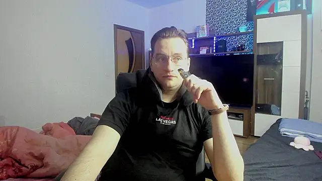 Snapshot of romiosabrino chatting on March 2026 12:42:01 PM romiosabrino online show from March 2026 12:42:01 PM