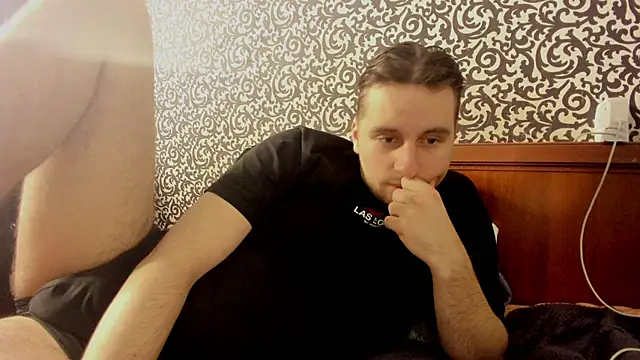 Snapshot of romiosabrino chatting on March 2026 08:10:01 PM romiosabrino online show from March 2026 08:10:01 PM