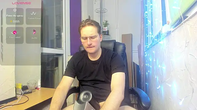 Snapshot of romiosabrino chatting on June 2026 10:30:01 PM romiosabrino online show from June 2026 10:30:01 PM