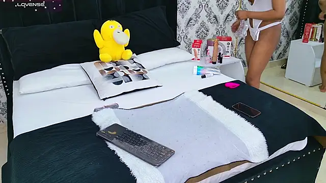 Becca Grims online show from November 2025 03:26:02 AM