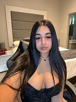 LilMisIndianx online show from November 2025 09:32:02 AM