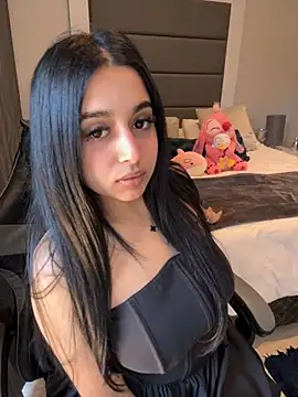 LilMisIndianx online show from November 2025 10:37:01 AM