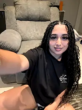 LilMisIndianx online show from December 2025 06:15:02 PM