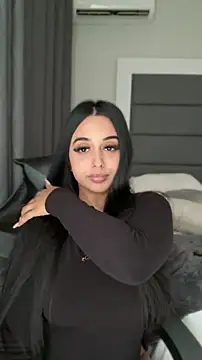 Snapshot of LilMisIndianx chatting on April 2026 01:05:02 PM LilMisIndianx online show from April 2026 01:05:02 PM