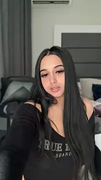 Snapshot of LilMisIndianx chatting on April 2026 01:32:02 PM LilMisIndianx online show from April 2026 01:32:02 PM