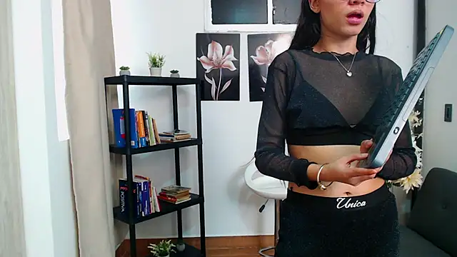 Snapshot of pinky_f00x chatting on February 2026 08:29:02 PM pinky f00x online show from February 2026 08:29:02 PM