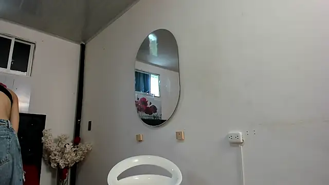 Snapshot of pinky_f00x chatting on June 2026 07:36:01 PM pinky f00x online show from June 2026 07:36:01 PM