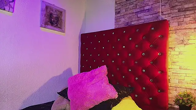 Victoria Thompson1 online show from October 2025 09:04:01 PM