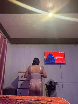 Snapshot of JosefaSweet chatting on December 2025 11:23:02 PM JosefaSweet online show from December 2025 11:23:02 PM