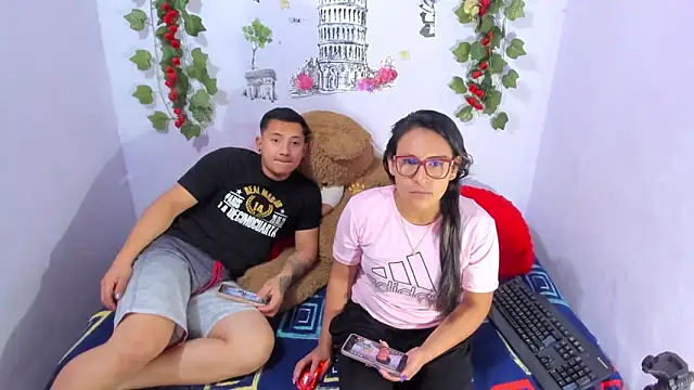 NataliaAndJulliam online show from December 2025 03:45:02 AM