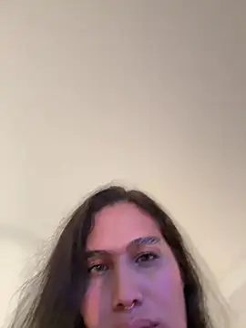 Snapshot of Bella__Wood chatting on July 2026 10:00:01 PM Bella Wood online show from July 2026 10:00:01 PM