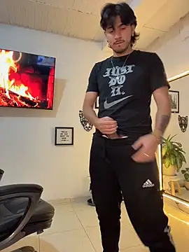 Elian savoy online show from October 2025 02:01:02 AM