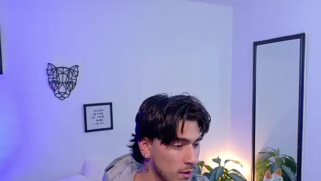 Elian savoy online show from March 2026 09:03:02 PM