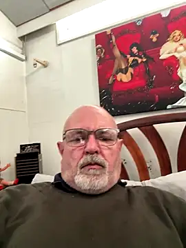 Snapshot of d-dirtydog chatting on December 2025 10:51:01 PM d-dirtydog online show from December 2025 10:51:01 PM