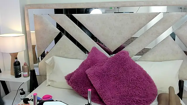 Snapshot of ximena_vasquez8 chatting on January 2026 03:32:01 AM ximena vasquez8 online show from January 2026 03:32:01 AM