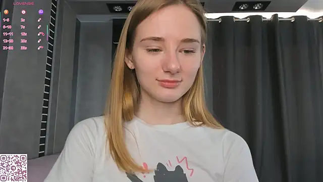 ElvinaRose online show from October 2025 03:40:02 AM