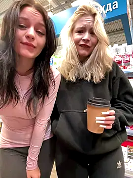 Snapshot of Cum_girlss chatting on September 2025 04:06:01 AM Cum girlss online show from September 2025 04:06:01 AM