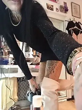 Snapshot of Tannedtattooed69 chatting on April 2026 11:16:02 PM Tannedtattooed69 online show from April 2026 11:16:02 PM