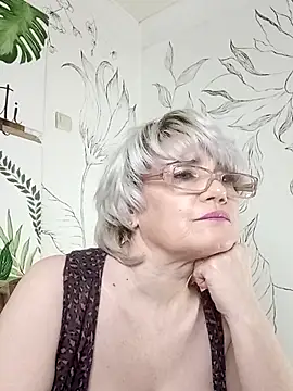 Catty Lady online show from April 2026 07:29:01 PM