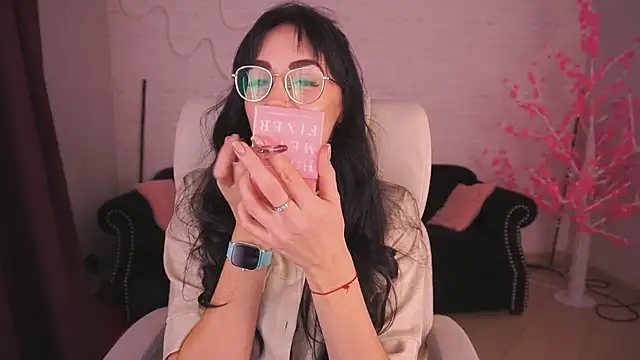 Snapshot of EviLune chatting on January 2026 09:05:02 PM EviLune online show from January 2026 09:05:02 PM